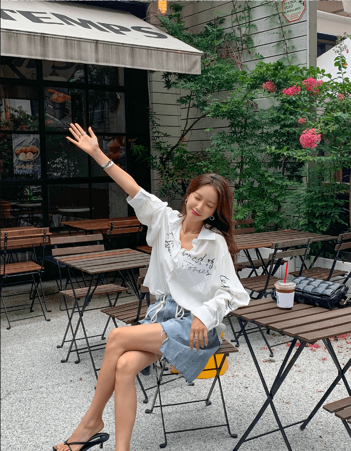 지금 하이웨이스트 워싱 개성 작은 트임 디스플레이 다리 길이 그리기 거친 가장자리 데님 반바지 상세 이미지 8