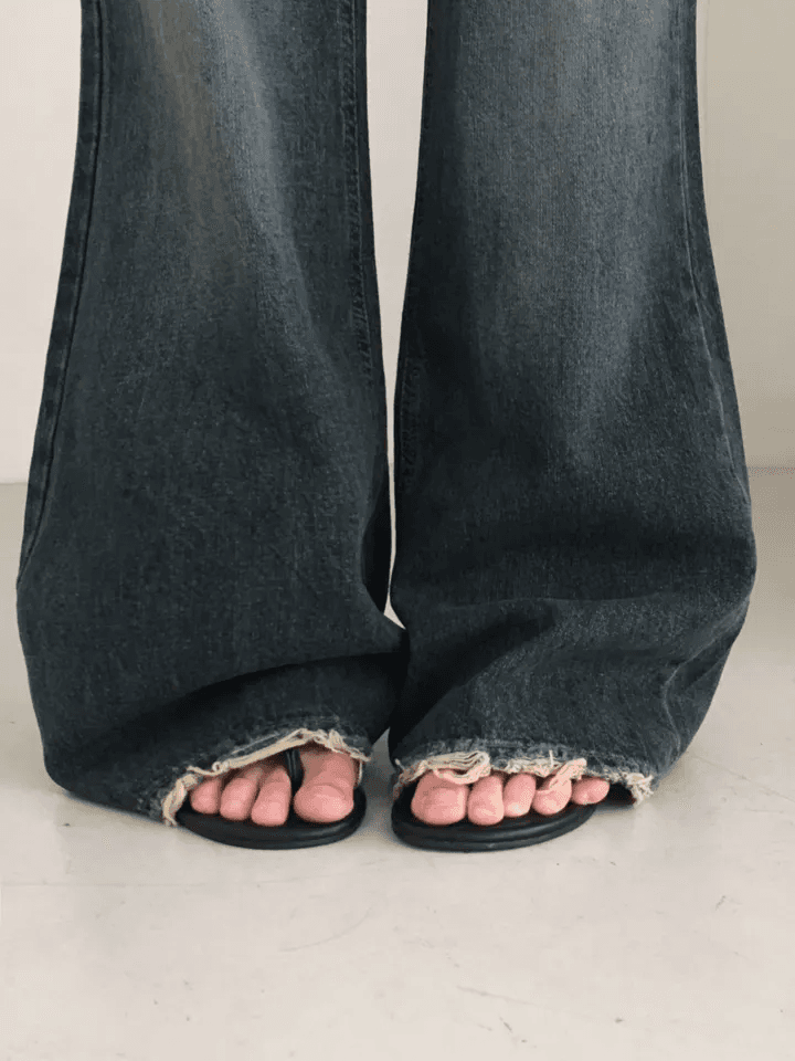 찢어진 부분 반란 부츠컷 몸매 가꾸기 슬림해 보이는 고양이 발톱 연삭 화이트 청바지 상세 이미지 5
