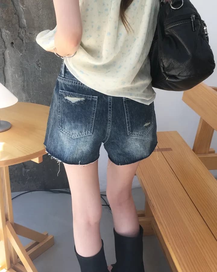 지금 디스플레이 다리 길이 핫걸 찢어진 부분 그리기 거친 가장자리 슬림해 보이는 데님 반바지 상세 이미지 6