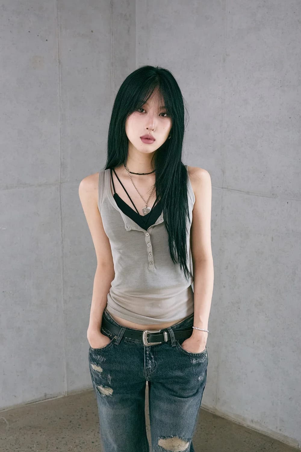 지금 캐주얼 루즈핏 그리기 찢어진 부분 거친 가장자리 마이크로 나팔 데님 긴 바지 상세 이미지 9