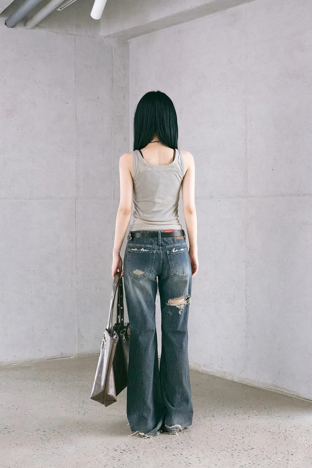 지금 캐주얼 루즈핏 그리기 찢어진 부분 거친 가장자리 마이크로 나팔 데님 긴 바지 상세 이미지 11