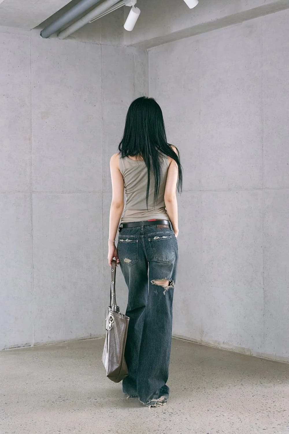 지금 캐주얼 루즈핏 그리기 찢어진 부분 거친 가장자리 마이크로 나팔 데님 긴 바지 상세 이미지 19