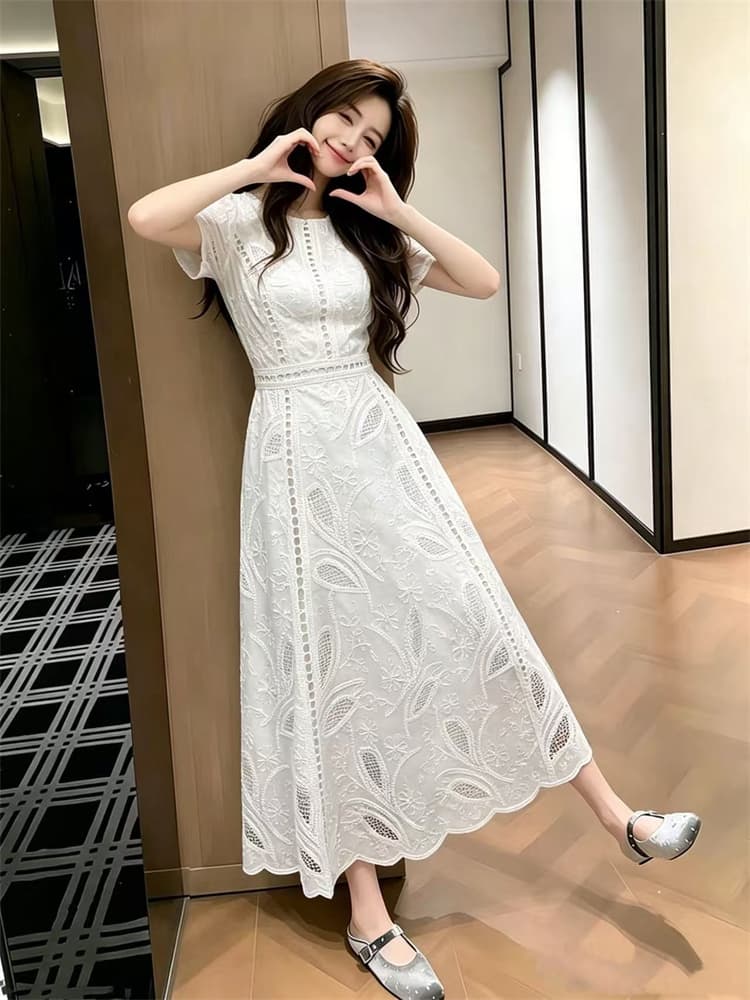 2026 새로운 품격 프랑스식 우아함 반팔 허리 수축 라운드 넥 홀로우 아웃 자수 한 마디 드레스 5711-8 이미지 3