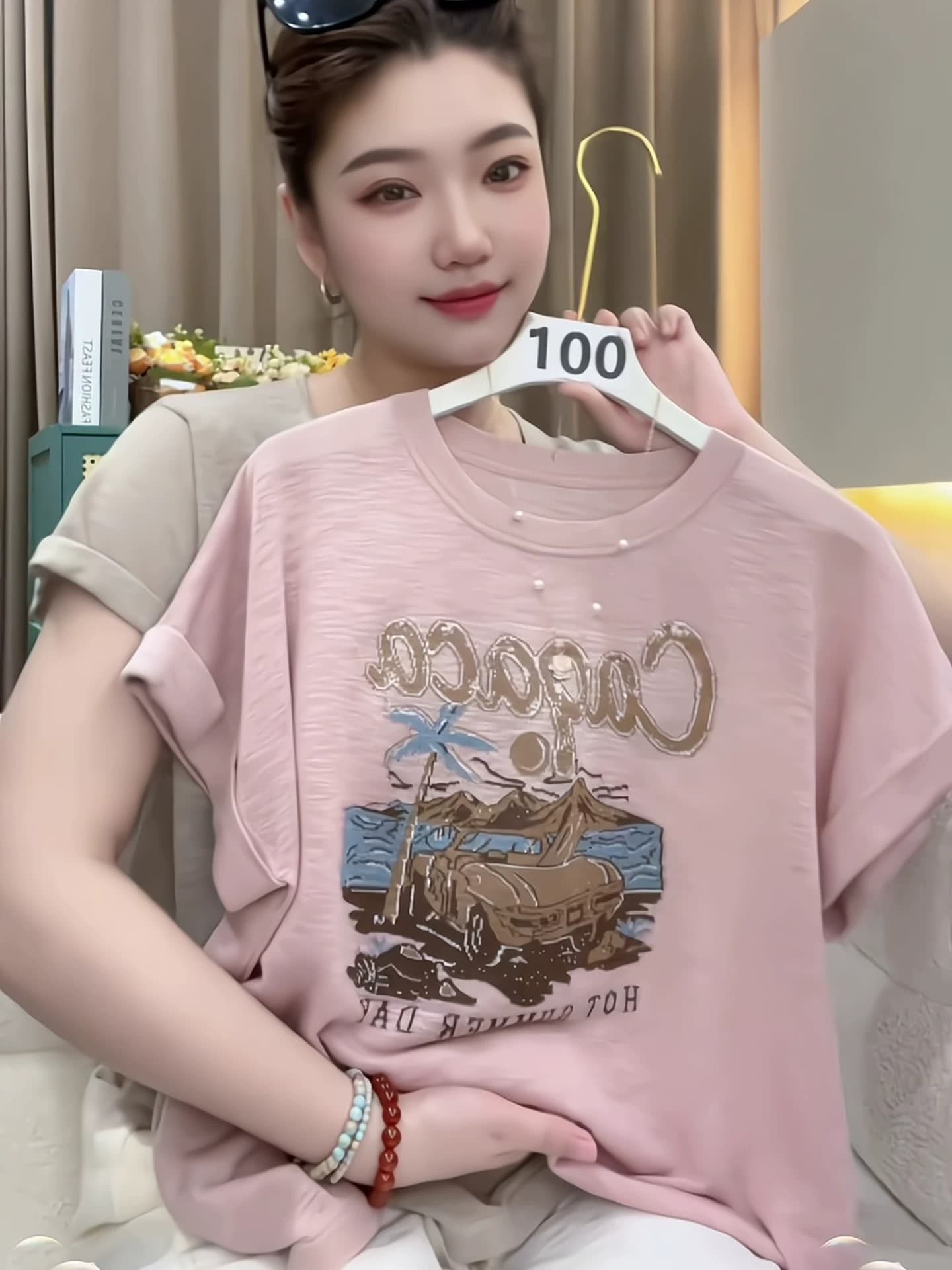 유럽 상품 무거운 2026 년 여름 새로운 여성 의류 미니멀리즘 프린트 반팔 티셔츠 고급 센스 착용 가져 가라. 아름다운 맨위 상세 이미지 5