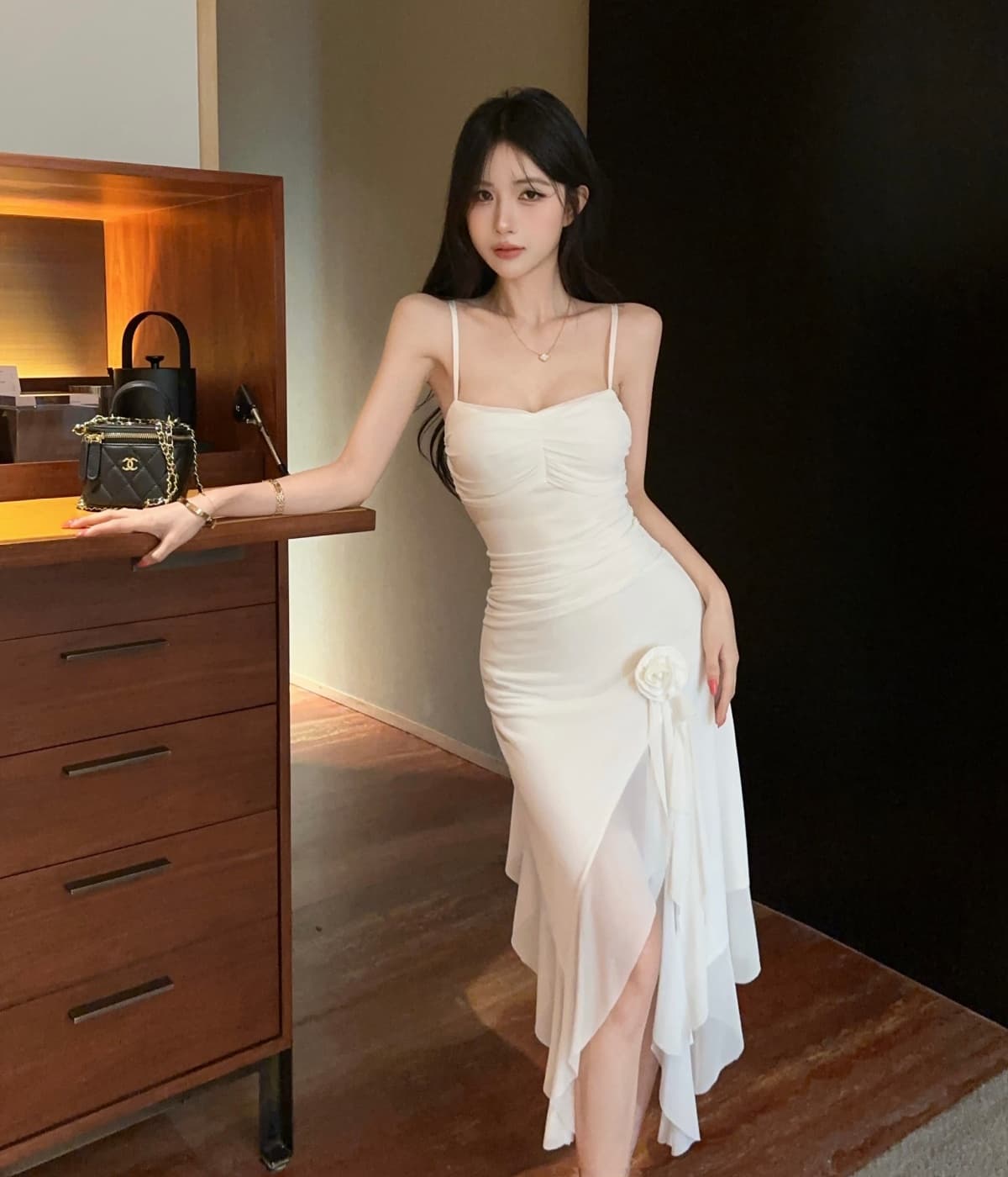 실사 순수한 욕망 핫걸 바람 꽃 불규칙 휴가 화이트 롱 스커트 트임 프릴 드레스 이미지 4