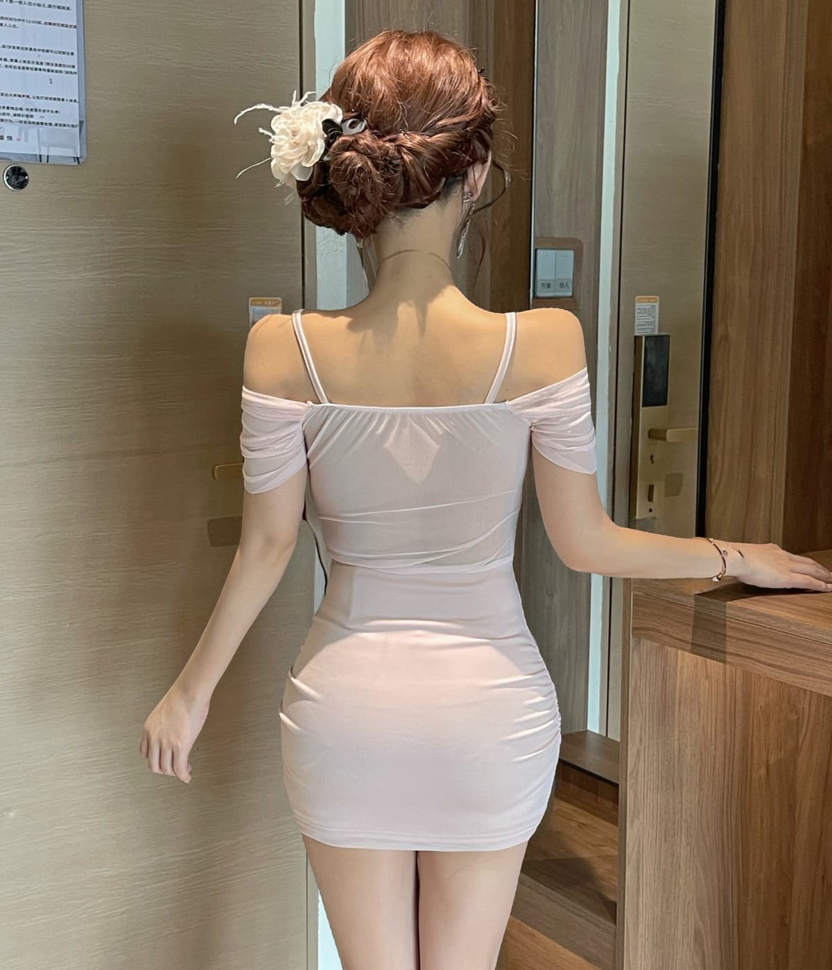 실사 섹시함 주름 단색 망사 슬립 오프숄더 드레스 상세 이미지 6