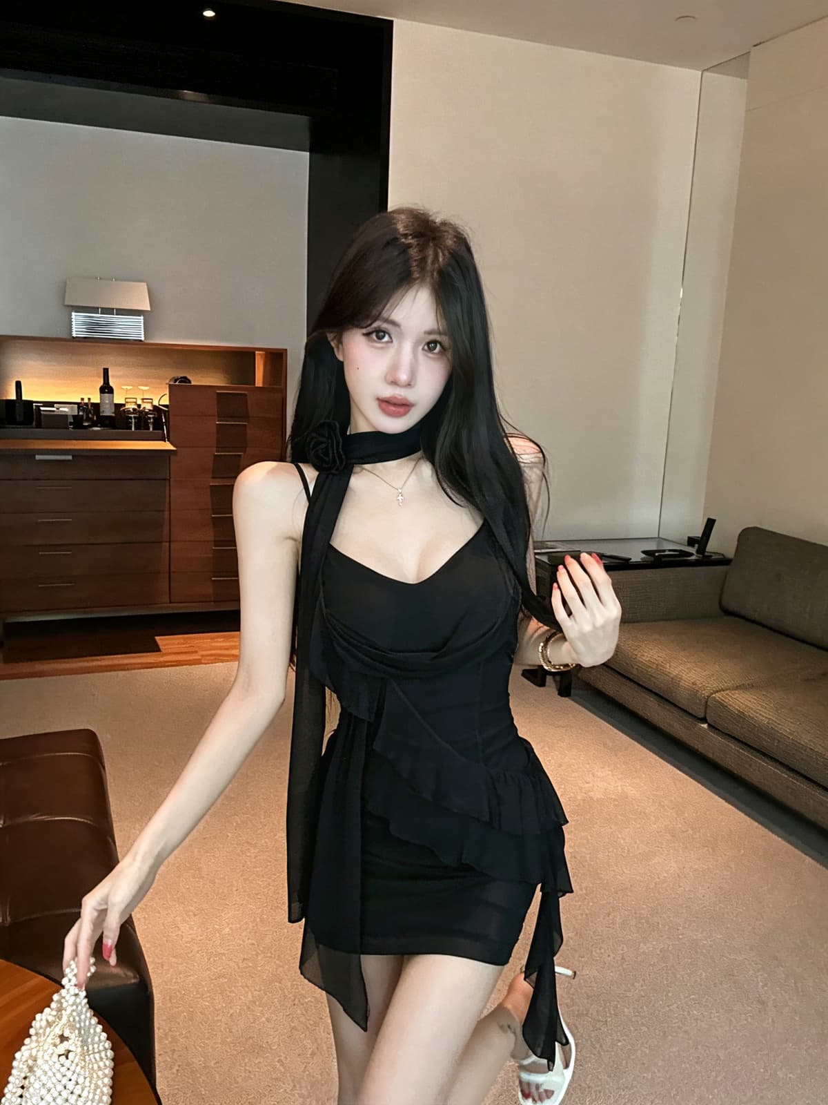 실사 달콤한 자매 부드러운 황색 슬립 드레스 백리스 불규칙 미니 스커트 상세 이미지 8