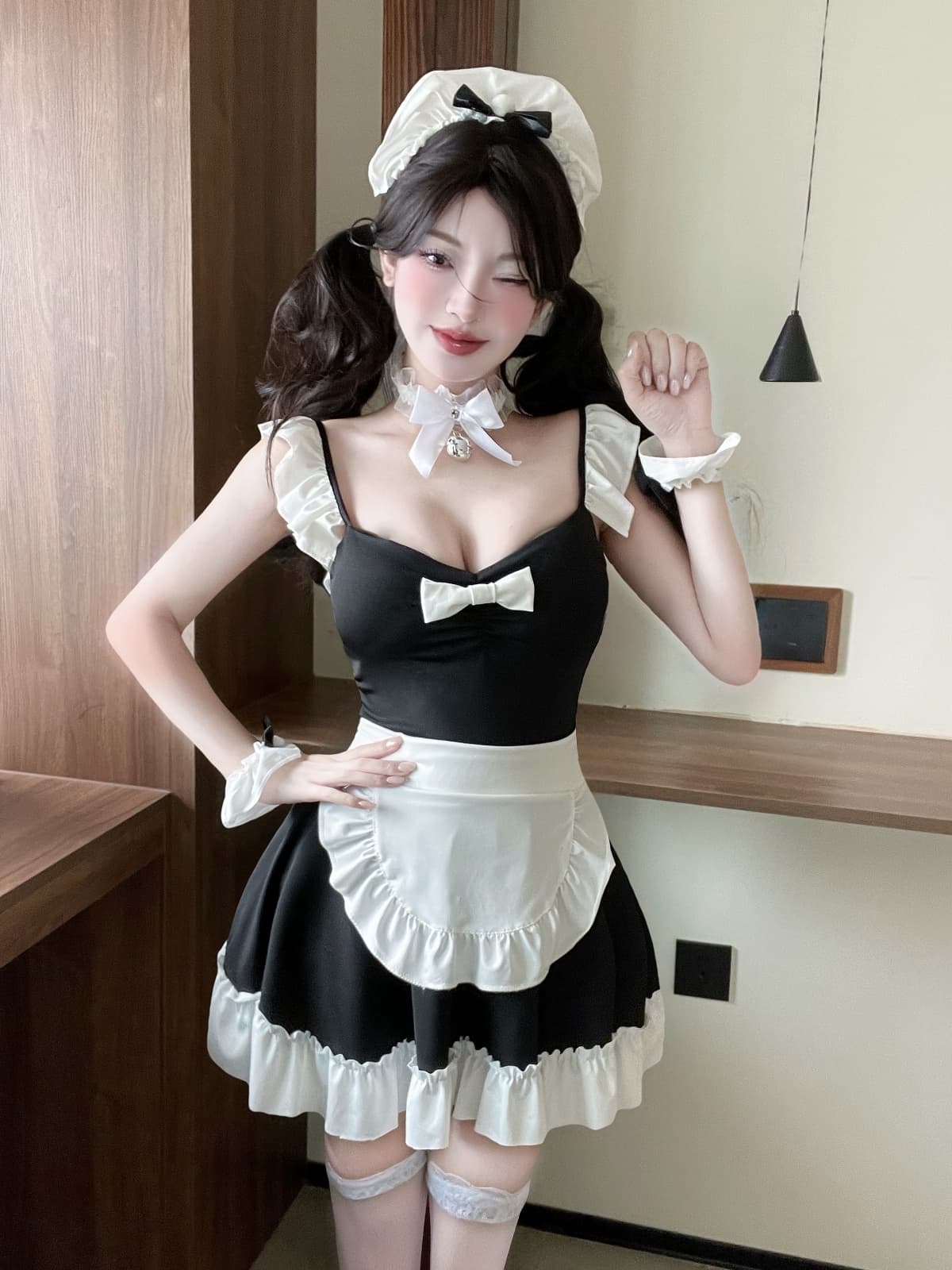 실사 인터넷 유명인 주님 방송 핫걸 cos 하녀 로드 중 드레스 야간 필드 바 메이드 유니폼 타이트 스커트 미니 스커트 상세 이미지 6