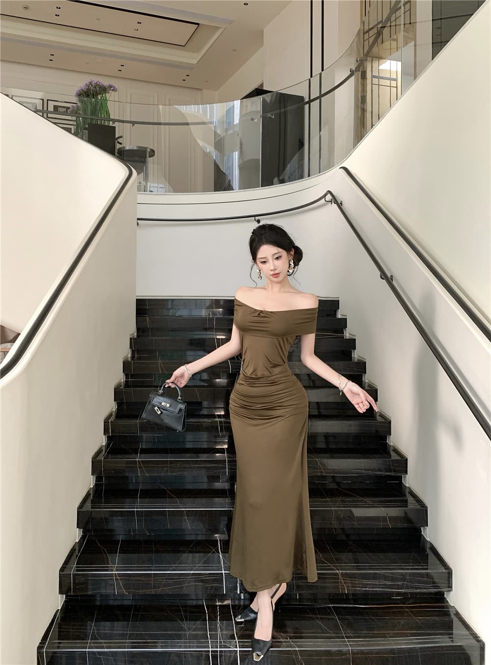 실사 여름 새로운 핫걸 주름 몸매 가꾸기 슬림해 보이는 단어 백리스 타이트 스커트 드레스 장남 딸 상세 이미지 4