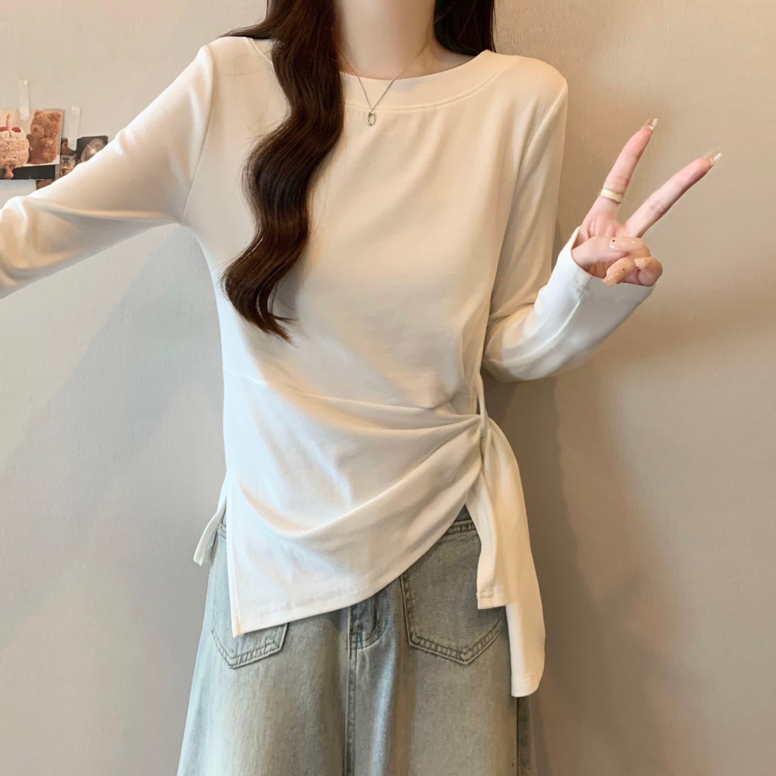 빅 사이즈 2026 가을 새로운 불규칙 스트라이프 티셔츠 여성 디자인 센스 꼬집기 허리 슬림해 보이는 긴팔 맨위 기본 셔츠 상세 이미지 16