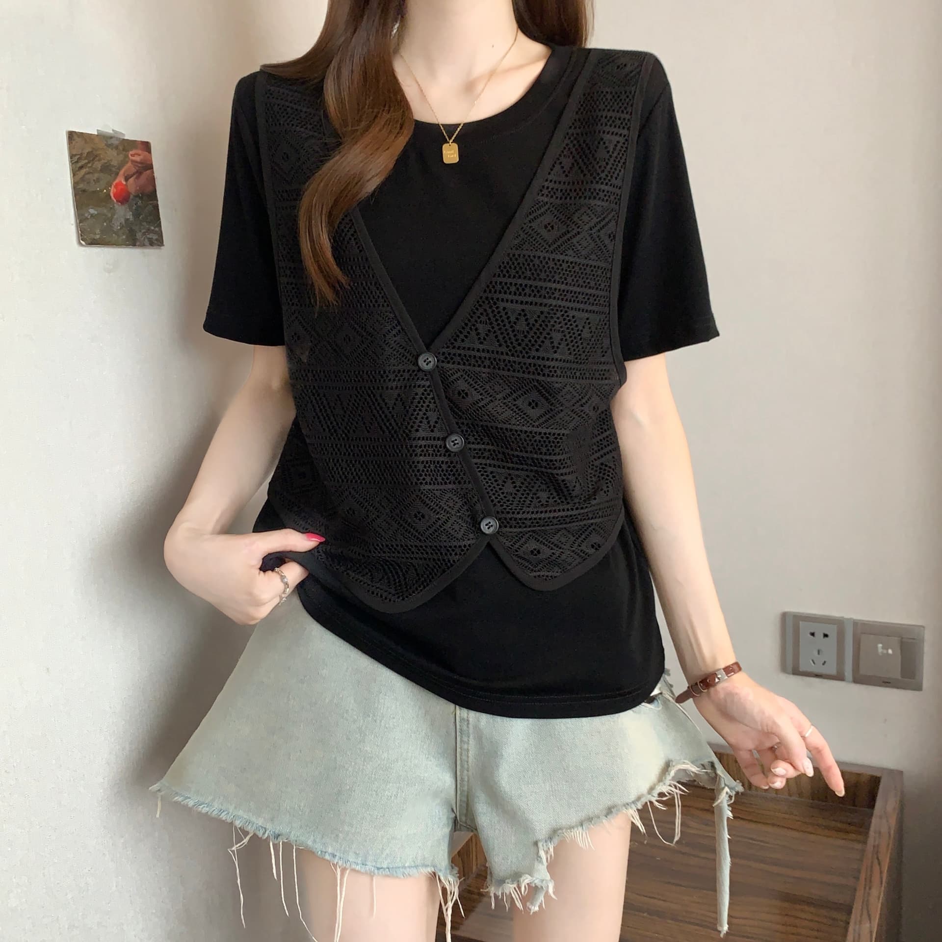여름 새로운 지방 mm 라운드 넥 긍정적 인 어깨 레이스 홀로우 아웃 패치워크 베스트 디자인 센스 슬림해 보이는 다용도 페이크 레이어드 맨위 상세 이미지 21