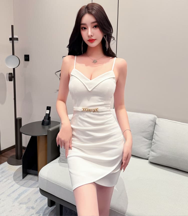 실사 비디오 2026 새로운 섹시함 낮은 가슴 슬립 쇼트 스타일 드레스 품격 백리스 트임 타이트 스커트 상세 이미지 1
