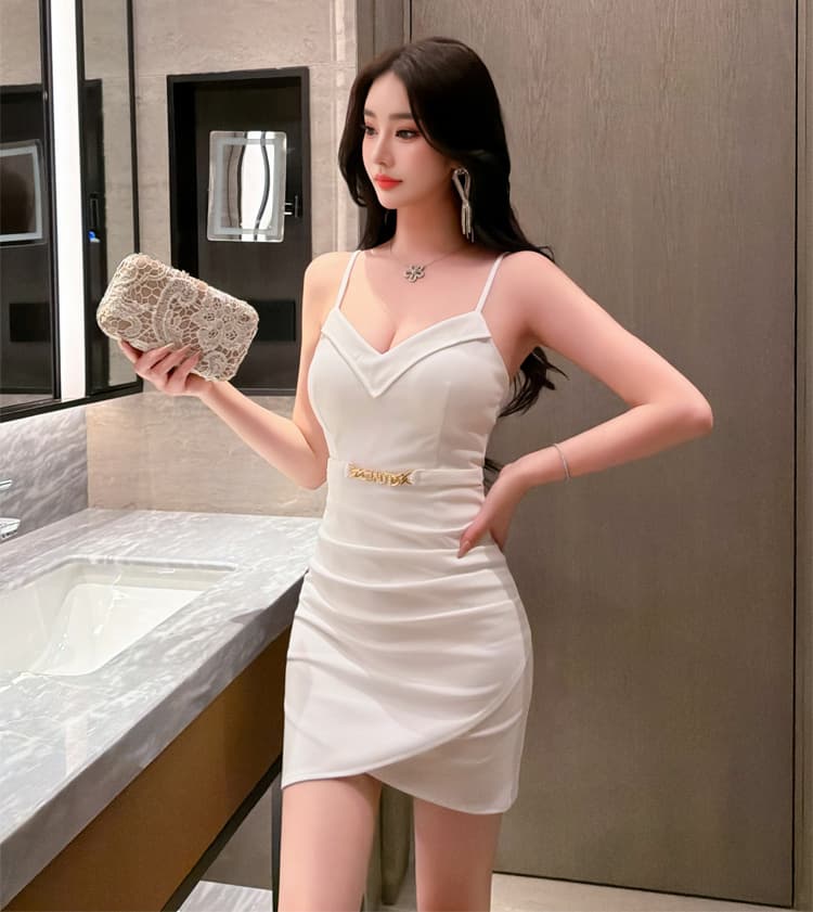실사 비디오 2026 새로운 섹시함 낮은 가슴 슬립 쇼트 스타일 드레스 품격 백리스 트임 타이트 스커트 상세 이미지 7