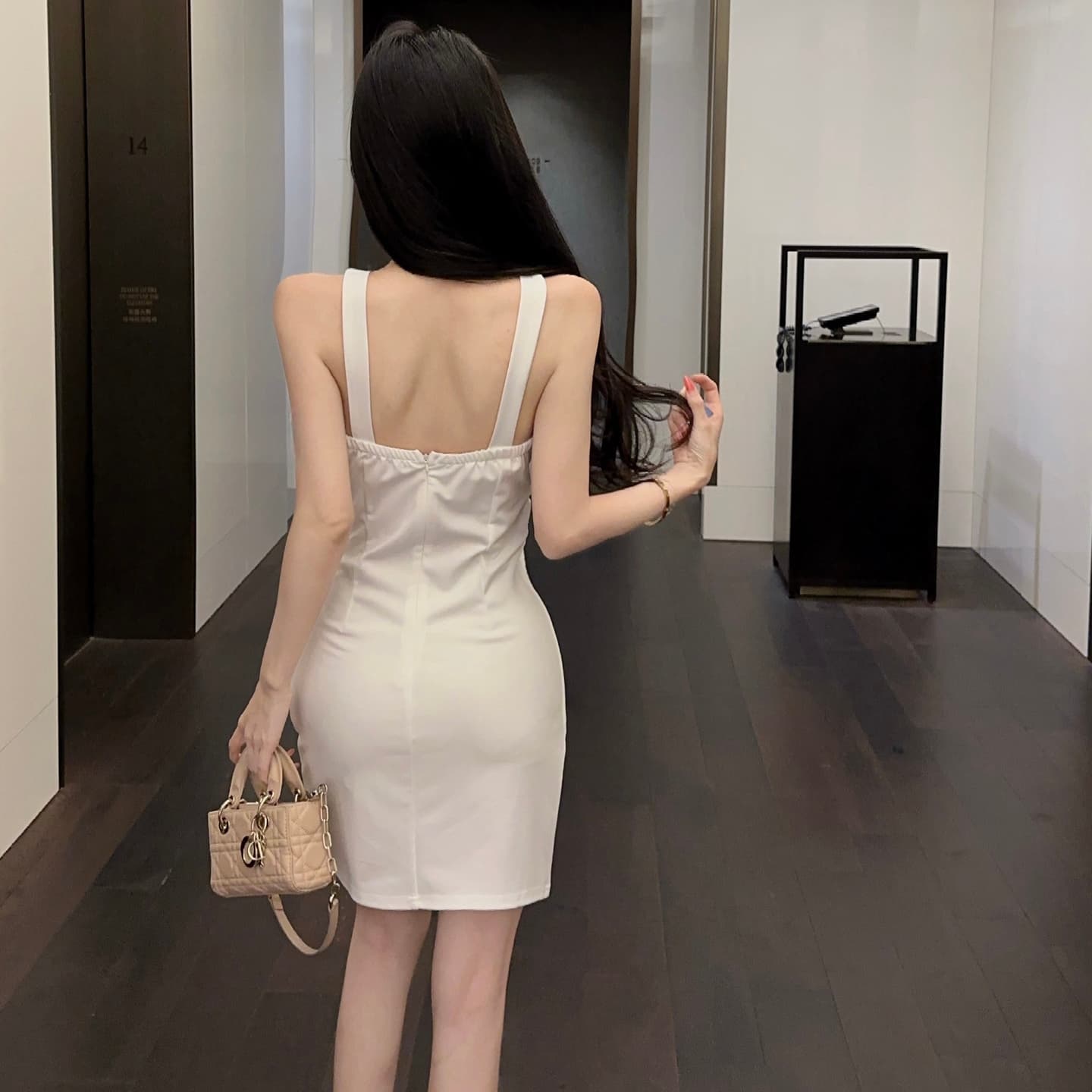 실사 2026 새로운 섹시함 순수한 욕망 바람 행침 목 드레스 슬림해 보이는 오프숄더 민소매 망사 타이트 스커트 짧은 치마 이미지 5
