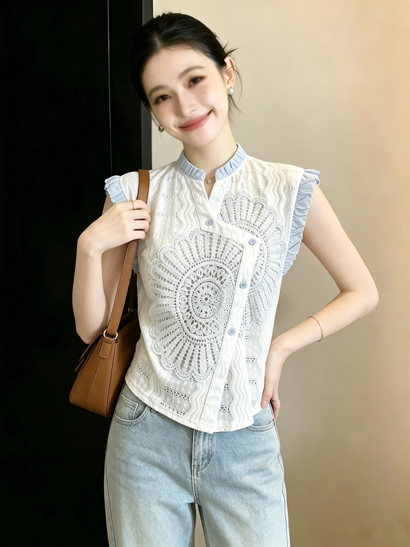 빅 사이즈 프랑스식 홀로우 아웃 반팔 여성 셔츠 여름 지방 mm 표지 고기 슬림해 보이는 디자인 센스 작은 대중 파란색 맨위 이미지 4