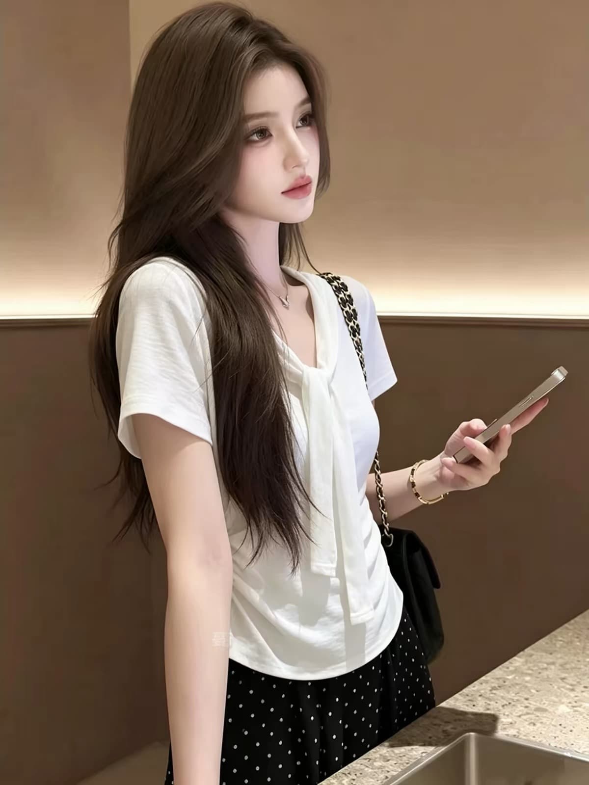 빅 사이즈 디자인 센스 V넥 화이트 긍정적 인 어깨 반팔 티셔츠 여성 여름 지방 mm 표지 고기 슬림해 보이는 자이언트 잘 생긴 티셔츠 맨위 이미지 4