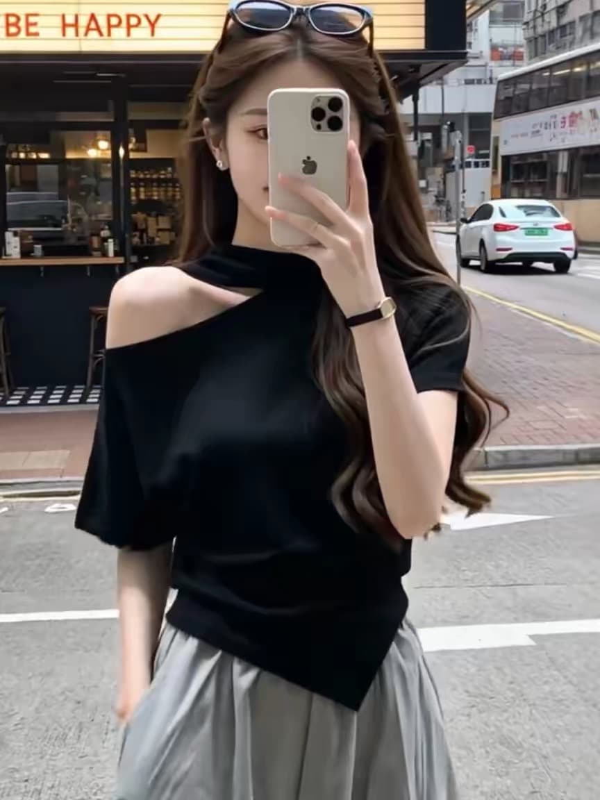 빅 사이즈 검정색 비스듬한 어깨 홀로우 아웃 반팔 티셔츠 여성 여름 지방 mm 표지 고기 슬림해 보이는 디자인 센스 쇼트 스타일 티셔츠 맨위 상세 이미지 1