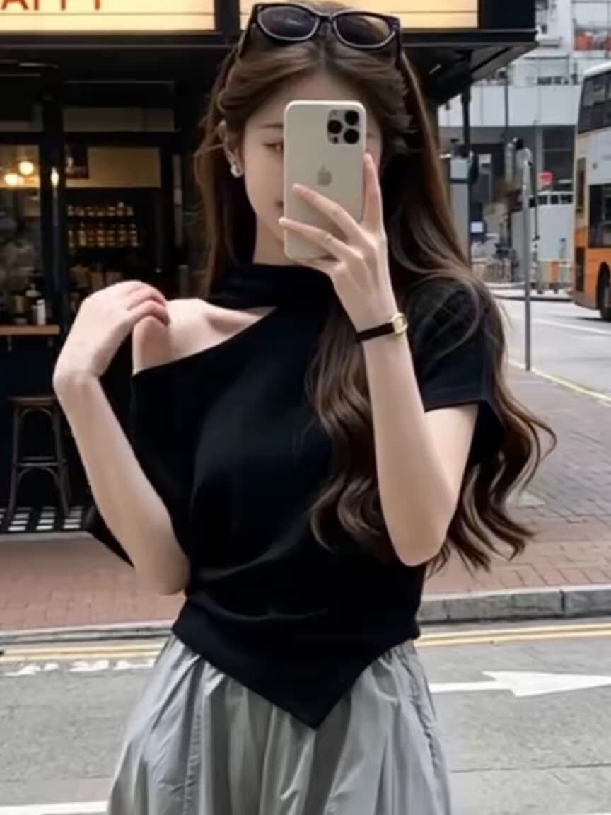 빅 사이즈 검정색 비스듬한 어깨 홀로우 아웃 반팔 티셔츠 여성 여름 지방 mm 표지 고기 슬림해 보이는 디자인 센스 쇼트 스타일 티셔츠 맨위 상세 이미지 3