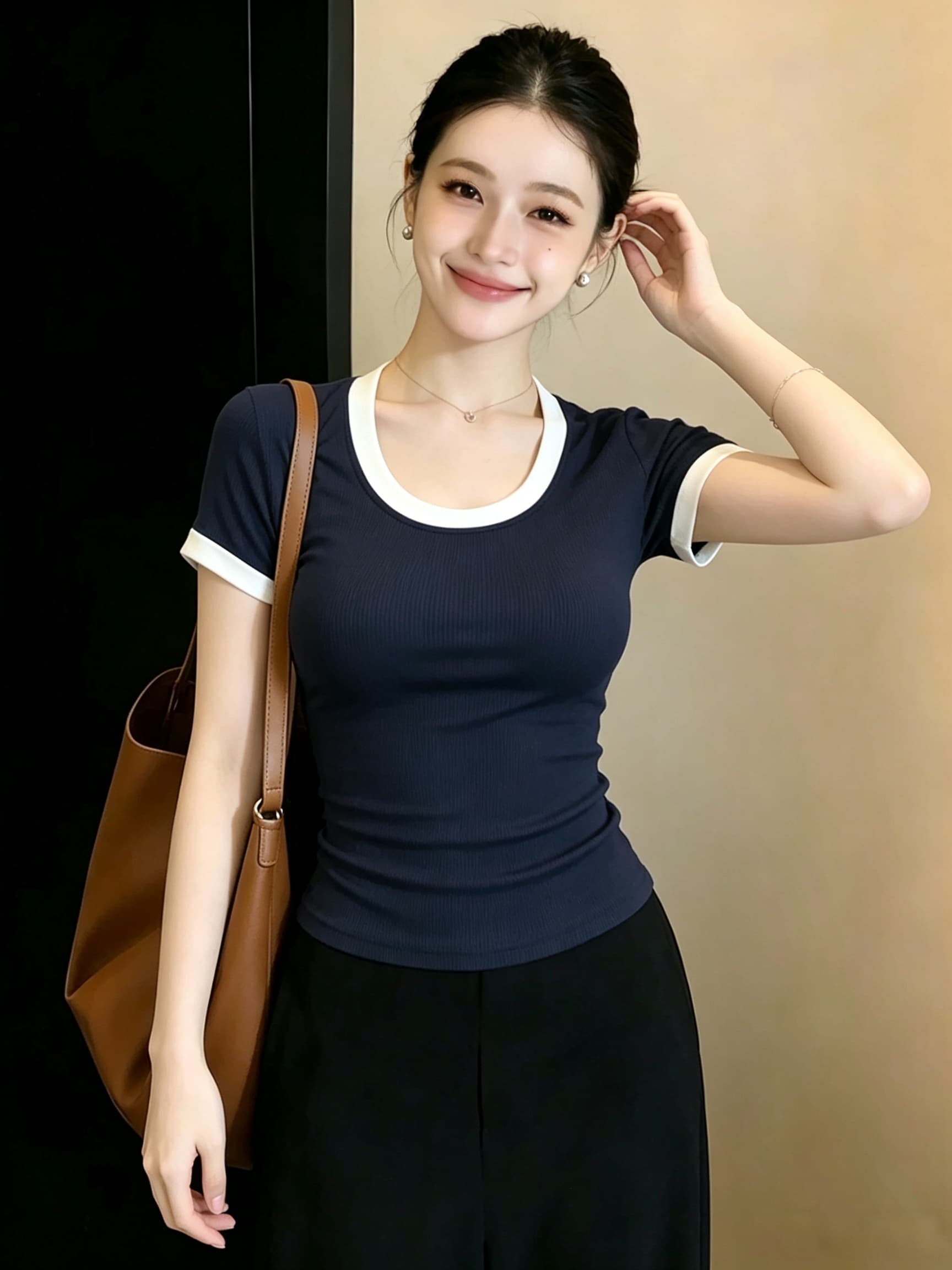 빅 사이즈 지방 mm 오래된 돈 바람 배색 u 칼라 반팔 티셔츠 여성 여름 부드럽다 통기성 몸매 가꾸기 슬림해 보이는 맨위 상세 이미지 4