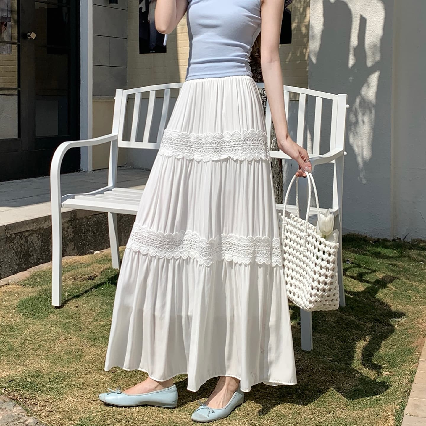 화이트 레이스 자수 반신 스커트 여성 봄 여름 2026 새로운 배 모양 몸 표지 넓적 다리 슬림해 보이는 한 마디 케이크 드레스 이미지 3