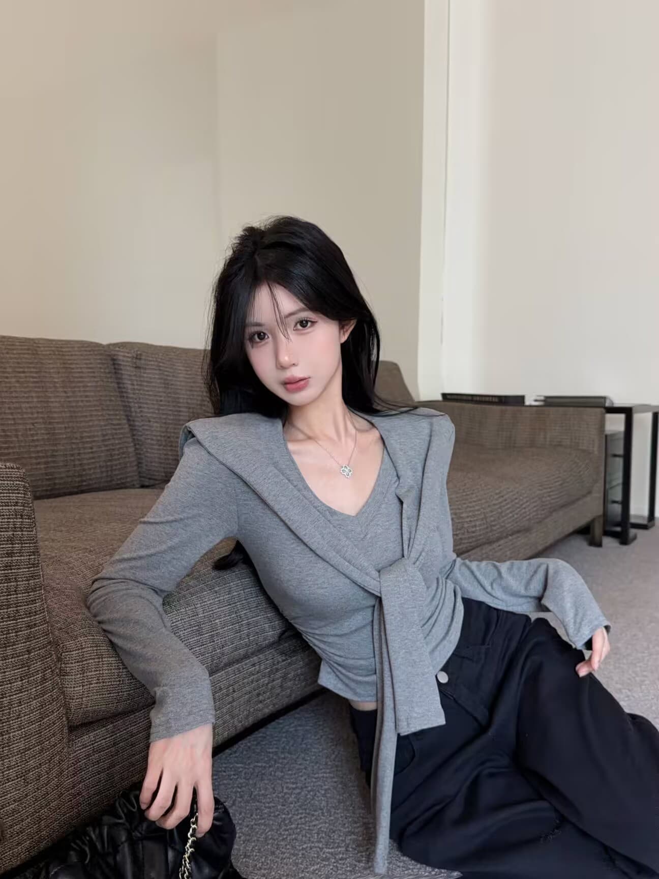 실사 새로운 핫걸 순수한 욕망 V 칼라 긴팔 몸매 가꾸기 디자인 허리 수축 품격 긍정적 인 어깨 의류 숄 여성 상세 이미지 19
