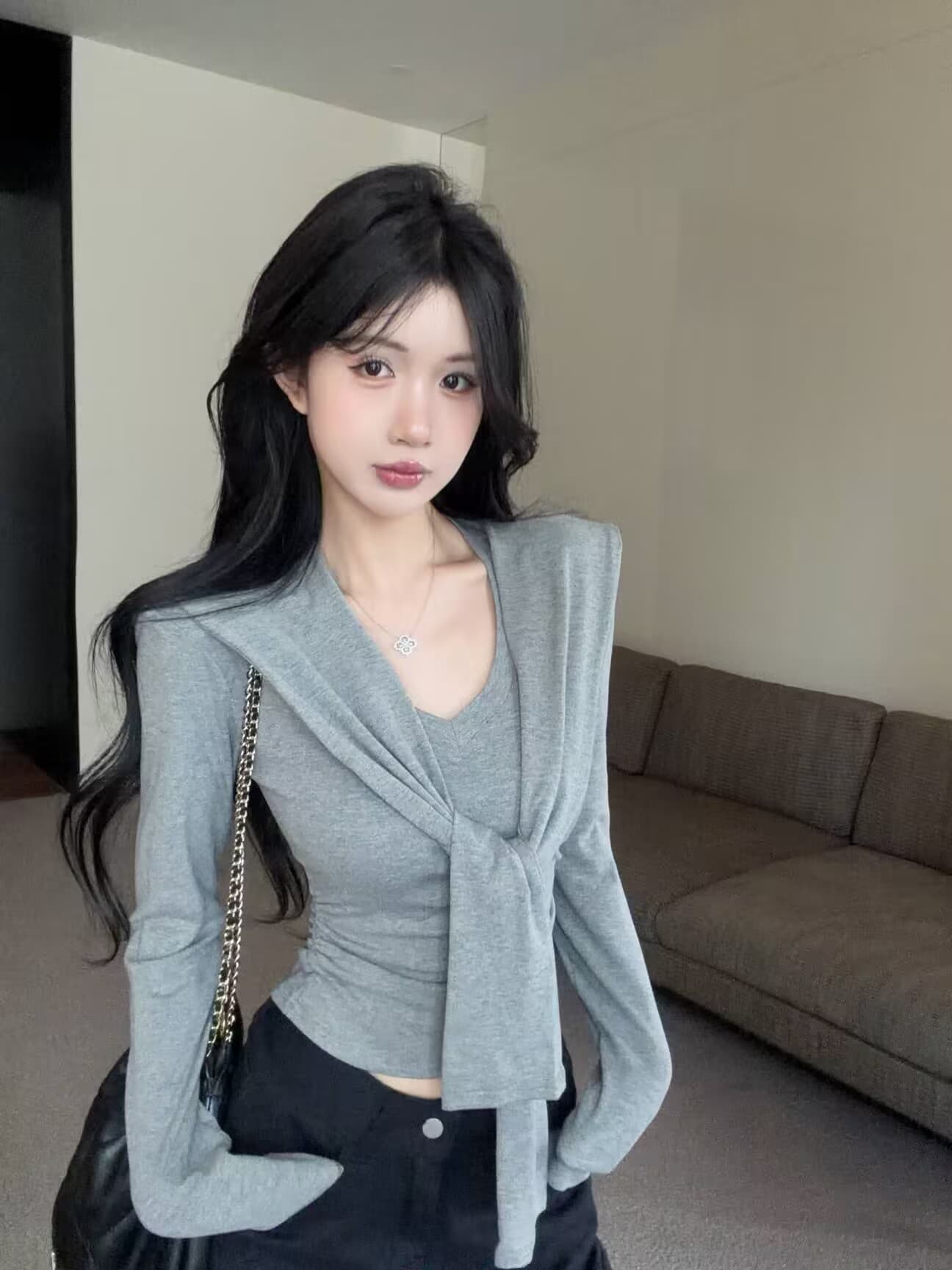 실사 새로운 핫걸 순수한 욕망 V 칼라 긴팔 몸매 가꾸기 디자인 허리 수축 품격 긍정적 인 어깨 의류 숄 여성 상세 이미지 27