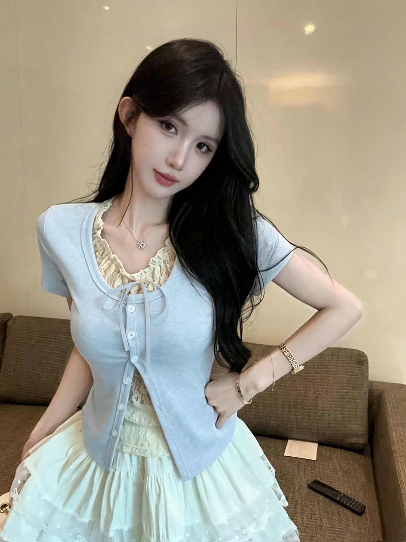 실사 새로운 순수한 욕망 핫걸 디자인 센스 페이크 레이어드 라운드 넥 나비 매듭 레이스 반팔 맨위 여성 상세 이미지 3