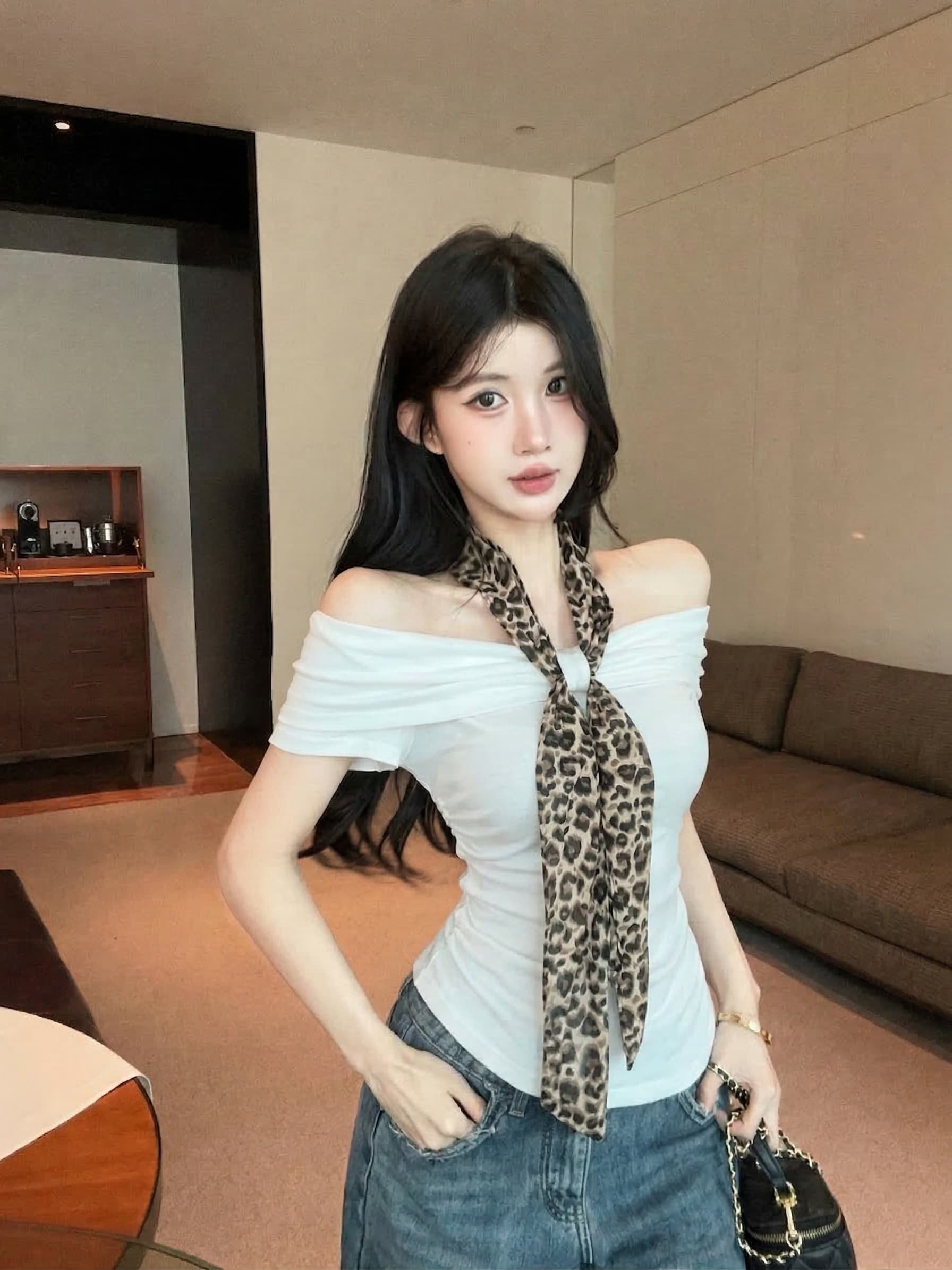 실사 새로운 순수한 욕망 핫걸 디자인 센스 오프숄더 몸매 가꾸기 Chic 반팔 티셔츠 맨위 여성 리본 상세 이미지 2