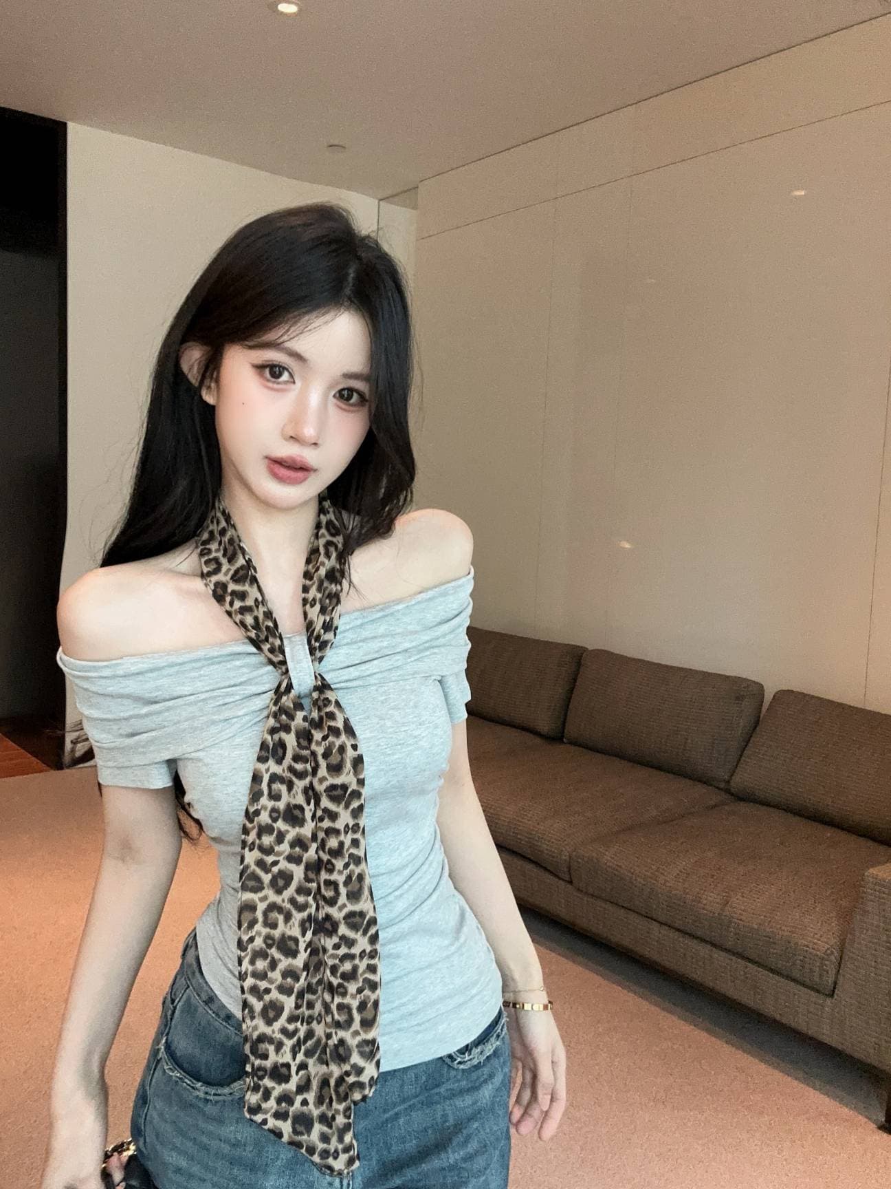 실사 새로운 순수한 욕망 핫걸 디자인 센스 오프숄더 몸매 가꾸기 Chic 반팔 티셔츠 맨위 여성 리본 상세 이미지 9