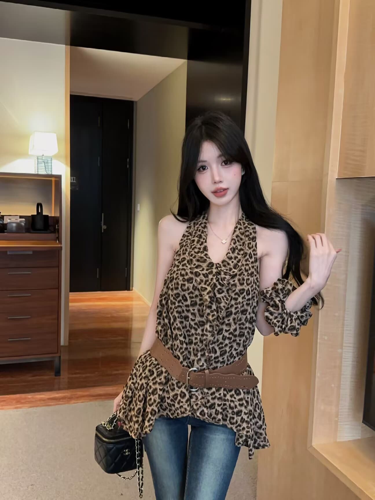 실사 새로운 핫걸 고유 한 디자인 센스 행침 목 오프숄더 레오파드 무늬 허리 수축 조끼 맨위 여성 헤드 플라워 벨트 상세 이미지 14