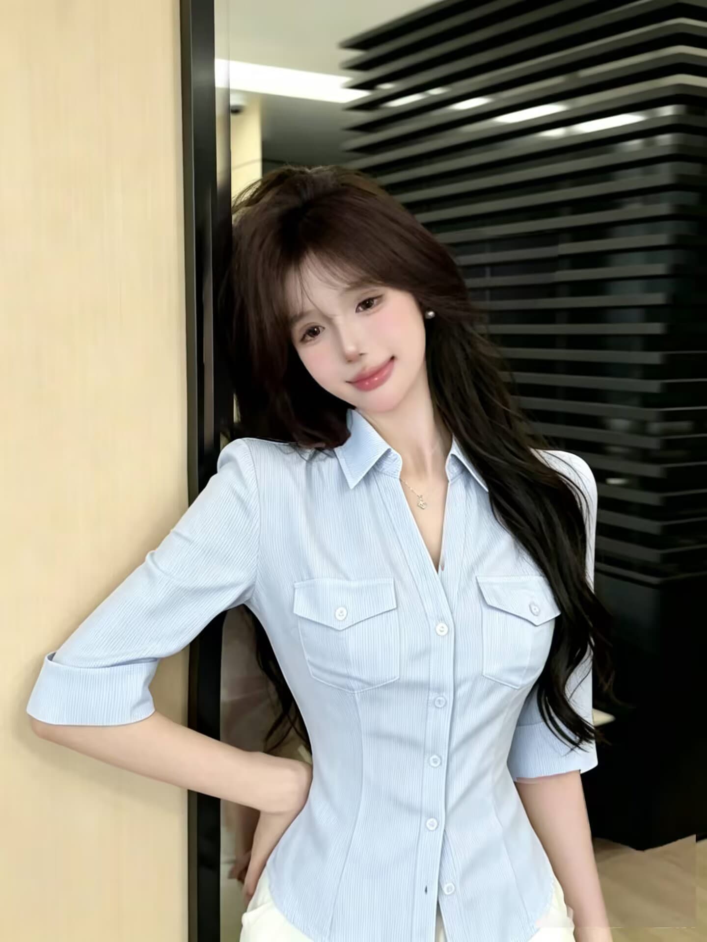 실사 새로운 자이언트 잘 생긴 품격 고유 한 순수한 욕망 핫걸 디자인 센스 스트라이프 V넥 여성 셔츠 상세 이미지 2