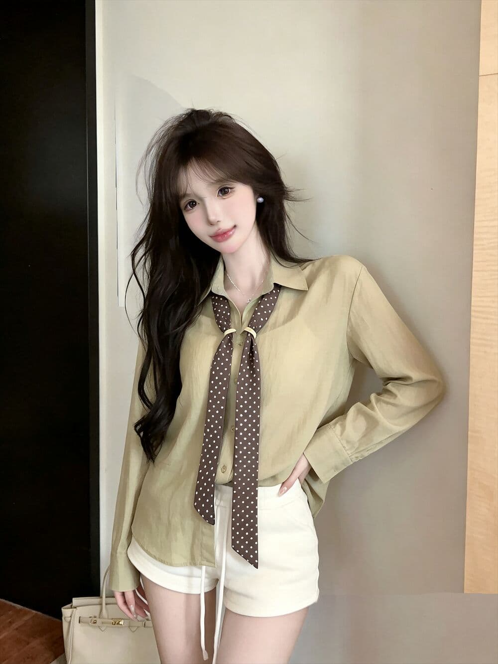 실사 새로운 자이언트 잘 생긴 한 부서 루즈핏 착용 가져 가라. 순수한 욕망 폴로 칼라 긴팔 셔츠 스카프 이미지 3
