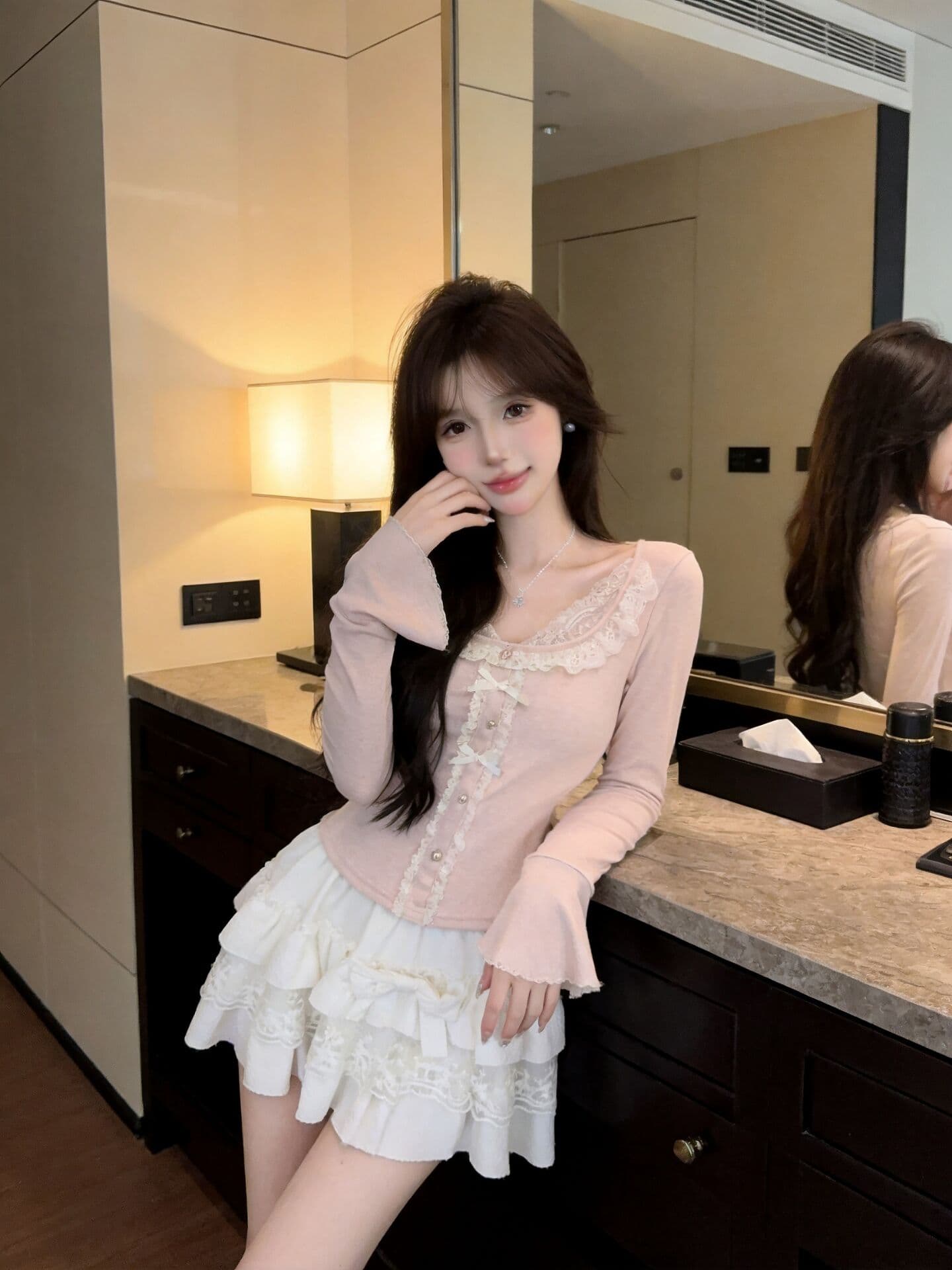 실사 새로운 자이언트 잘 생긴 순수한 욕망 핫걸 고유 한 디자인 센스 레이스 페이크 레이어드 나팔 소매 맨위 여성 상세 이미지 17