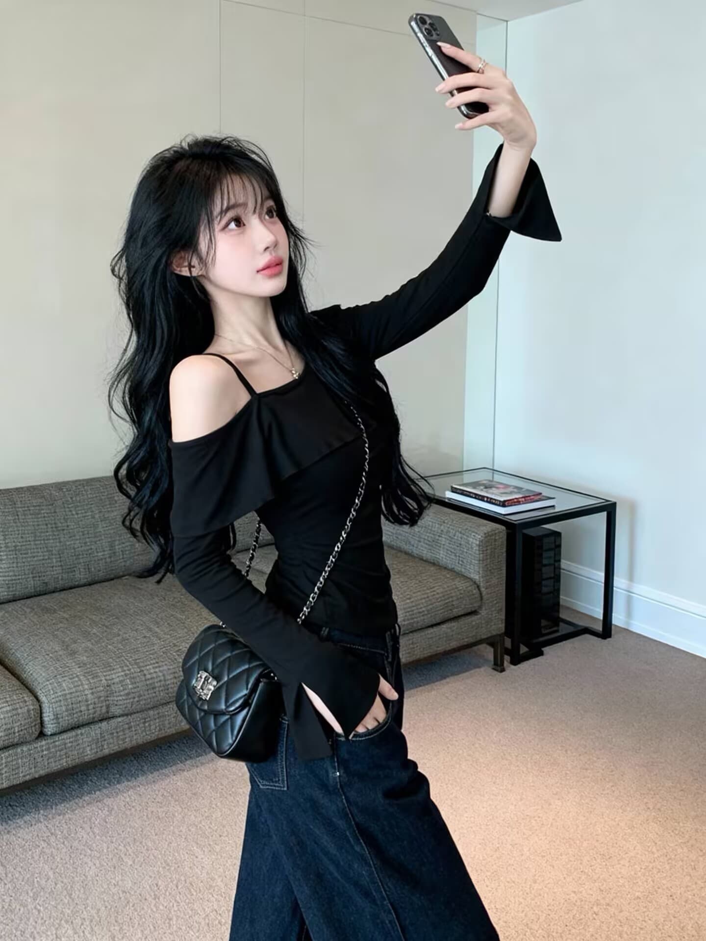 실사 새로운 핫걸 순수한 욕망 비스듬한 어깨 몸매 가꾸기 슬림해 보이는 프릴 단색 티셔츠 맨위 여성 상세 이미지 7