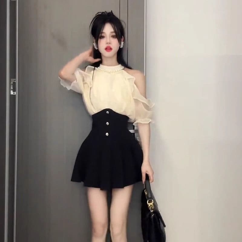 2026 여름 새로운 진주 행침 목 오프숄더 품격 광택 실 시폰 셔츠 여성 허리 수축 미니 스커트 고급 센스 투피스 세트 이미지 4