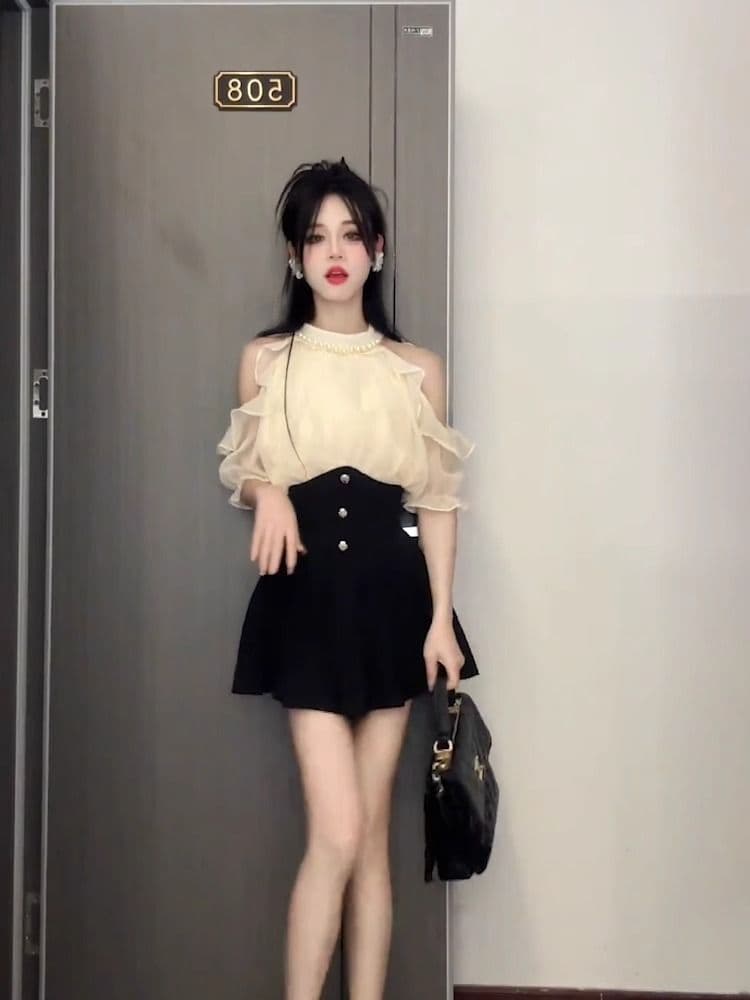 2026 여름 새로운 진주 행침 목 오프숄더 품격 광택 실 시폰 셔츠 여성 허리 수축 미니 스커트 고급 센스 투피스 세트 상세 이미지 5