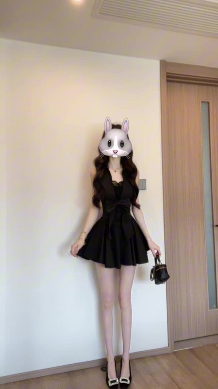 로얄 자매 그는 벤 바람 검정색 polo 셔츠 민소매 드레스 품격 슈퍼 잘 생긴 허리 수축 한 마디 퍼프 짧은 치마 상세 이미지 10