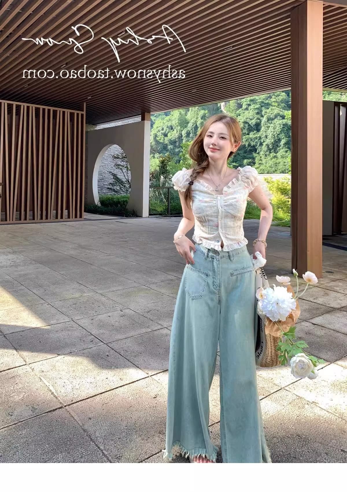 프랑스식 고급 센스 달콤한 매운맛 작은 꽃무늬 ins 맨위 여성 짧은 오프숄더 짧은 작은 셔츠 디자인 센스 여름 반팔 상세 이미지 4