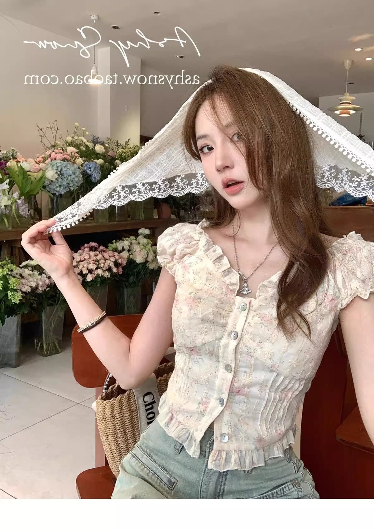 프랑스식 고급 센스 달콤한 매운맛 작은 꽃무늬 ins 맨위 여성 짧은 오프숄더 짧은 작은 셔츠 디자인 센스 여름 반팔 상세 이미지 8
