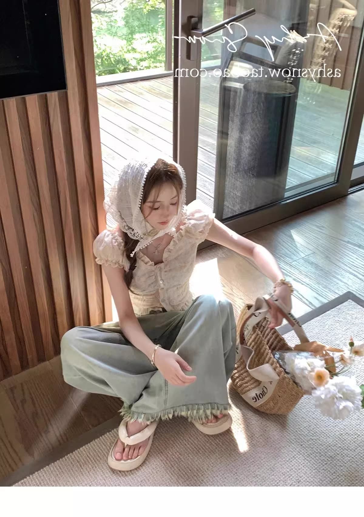 프랑스식 고급 센스 달콤한 매운맛 작은 꽃무늬 ins 맨위 여성 짧은 오프숄더 짧은 작은 셔츠 디자인 센스 여름 반팔 상세 이미지 18