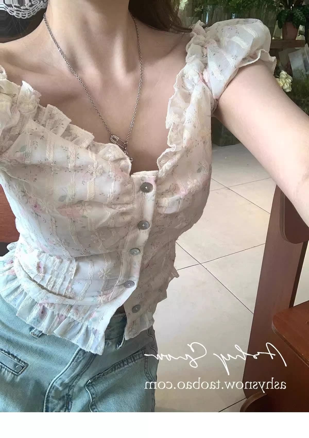 프랑스식 고급 센스 달콤한 매운맛 작은 꽃무늬 ins 맨위 여성 짧은 오프숄더 짧은 작은 셔츠 디자인 센스 여름 반팔 상세 이미지 19