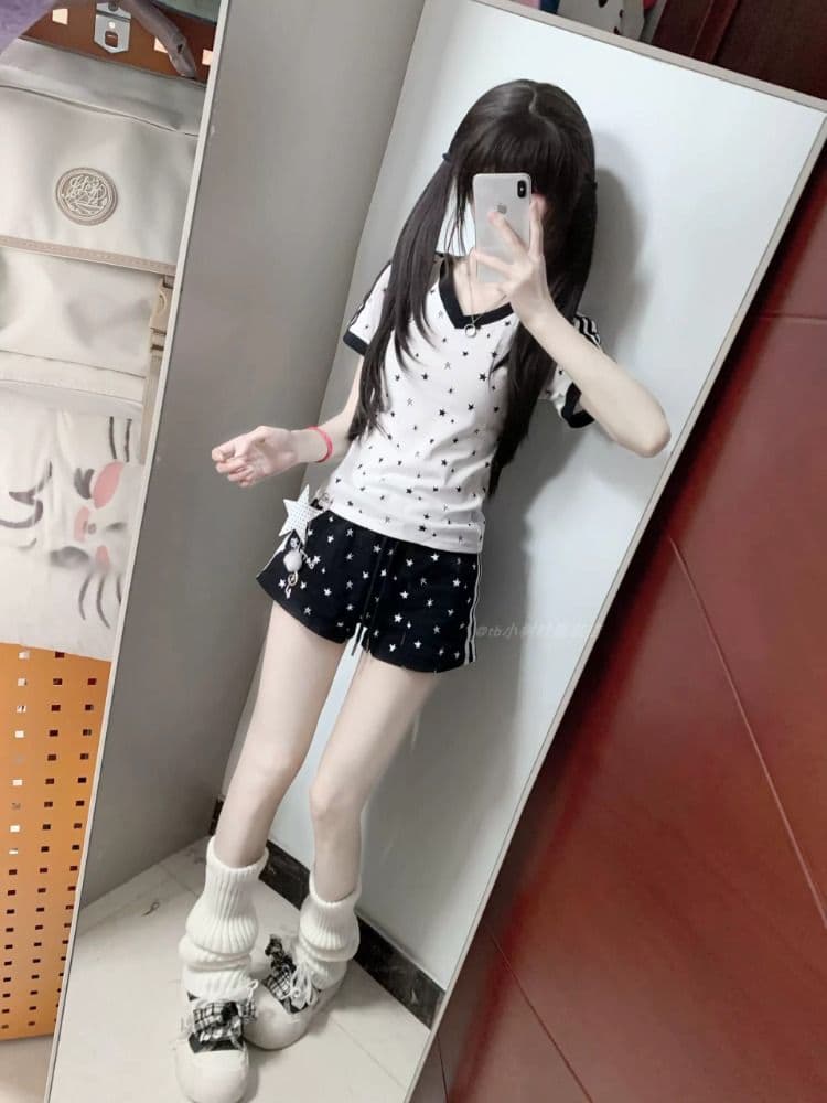매춘부 여름 ootd 착용 가져 가라. 세트 슬림해 보이는 V넥 별 쇼트 스타일 티셔츠 캐주얼 검정색 반바지 트렌디 투피스 세트 이미지 4