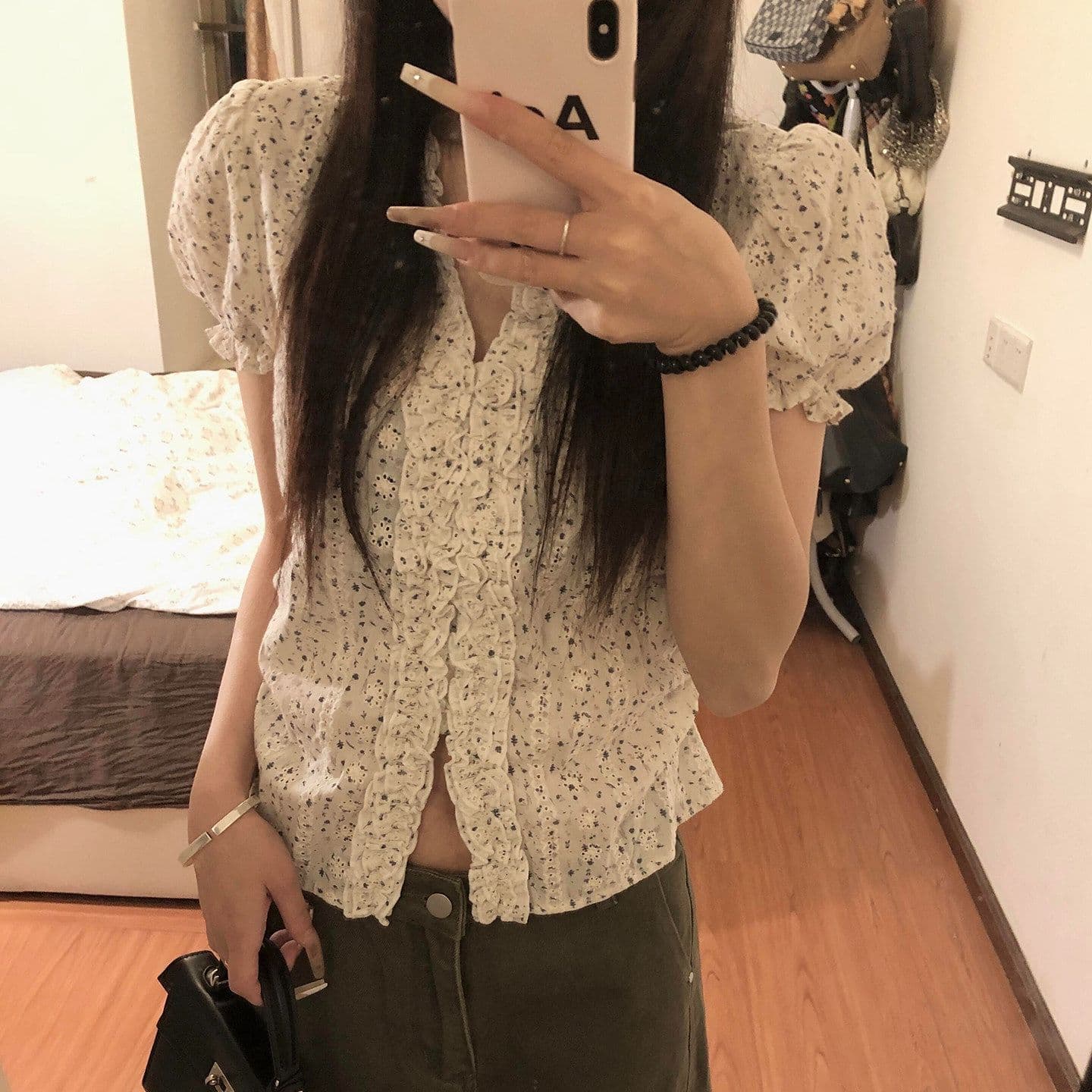 자카드 자수 원단 2026 새로운 프랑스식 레트로 꽃무늬 프릴 셔츠 여성 여름 거품 소매 몸매 가꾸기 맨위 이미지 5