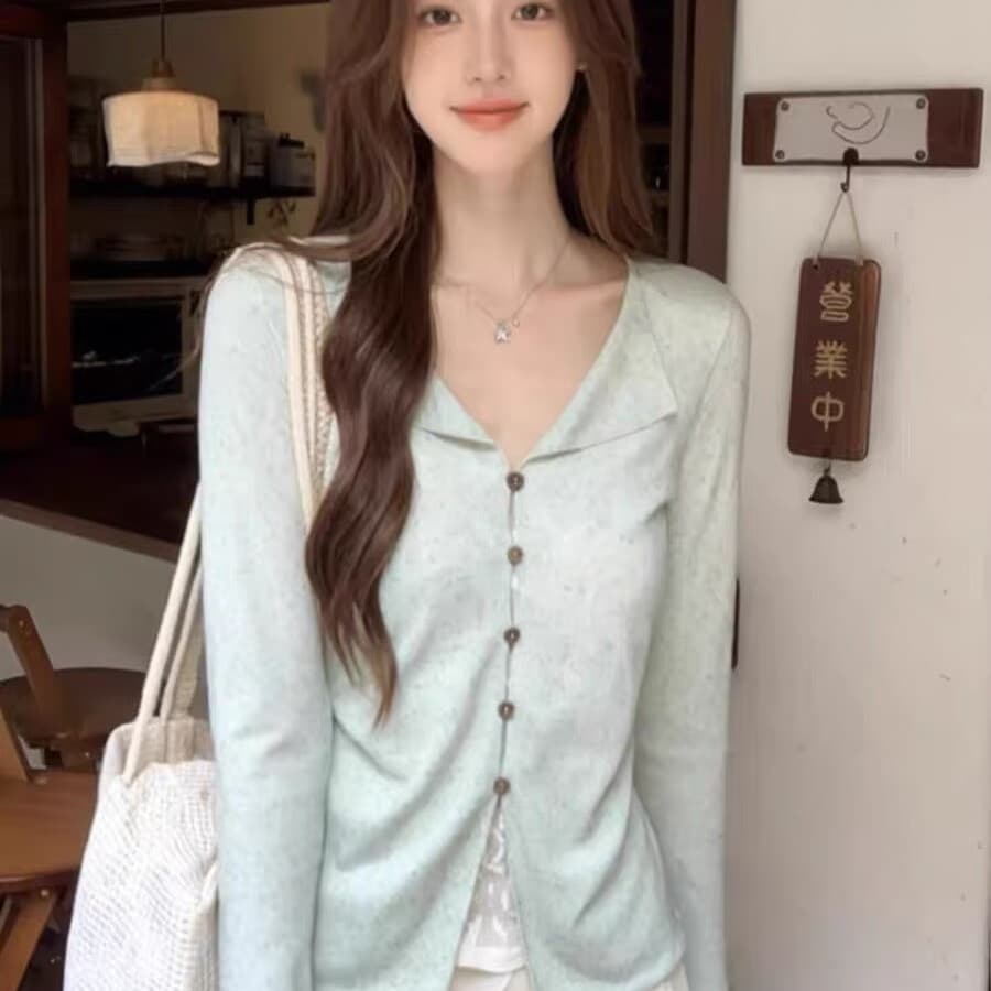 한 부서 녹색 레이스 측면 페이크 레이어드 폴로 칼라 맨위 여성 2026 봄 새로운 긴팔 작은 셔츠 디자인 센스 작은 대중 이미지 4