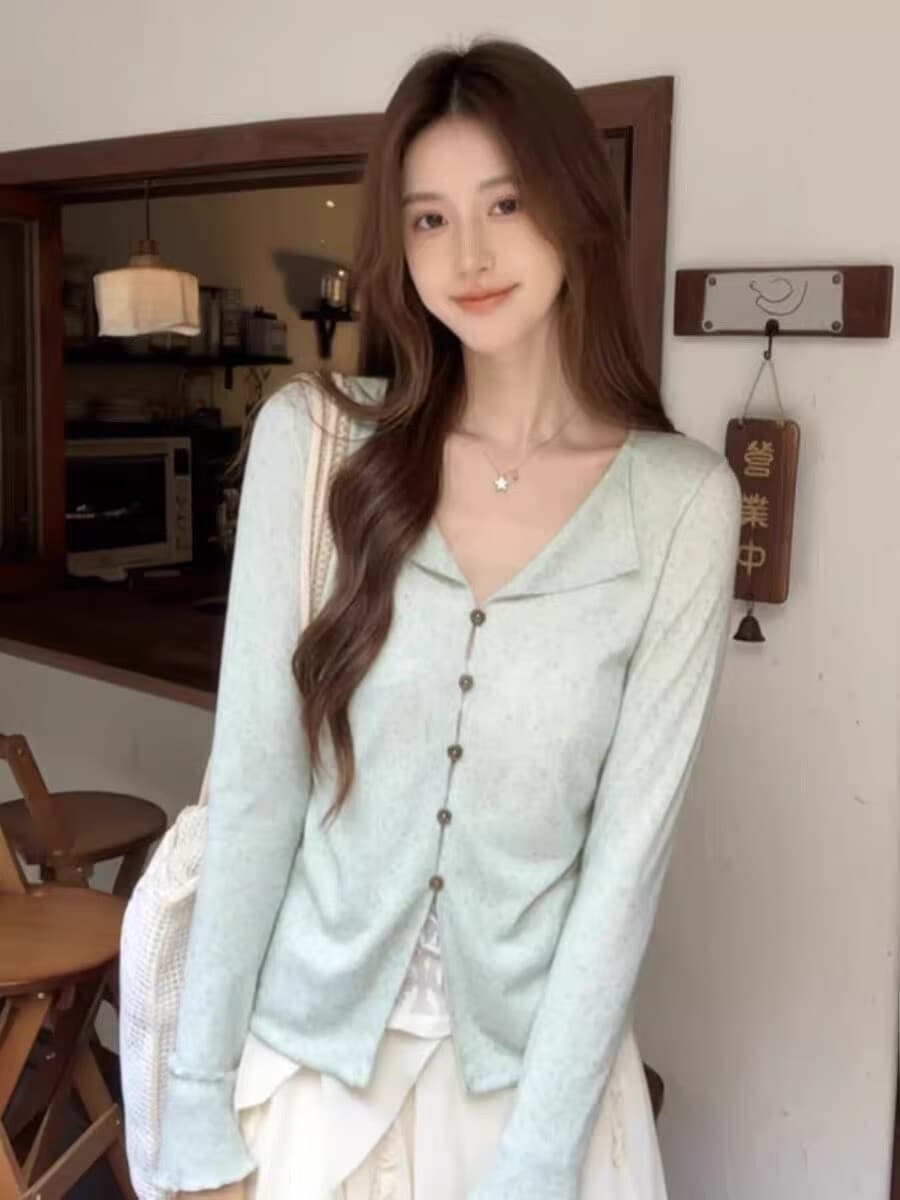 한 부서 녹색 레이스 측면 페이크 레이어드 폴로 칼라 맨위 여성 2026 봄 새로운 긴팔 작은 셔츠 디자인 센스 작은 대중 상세 이미지 2