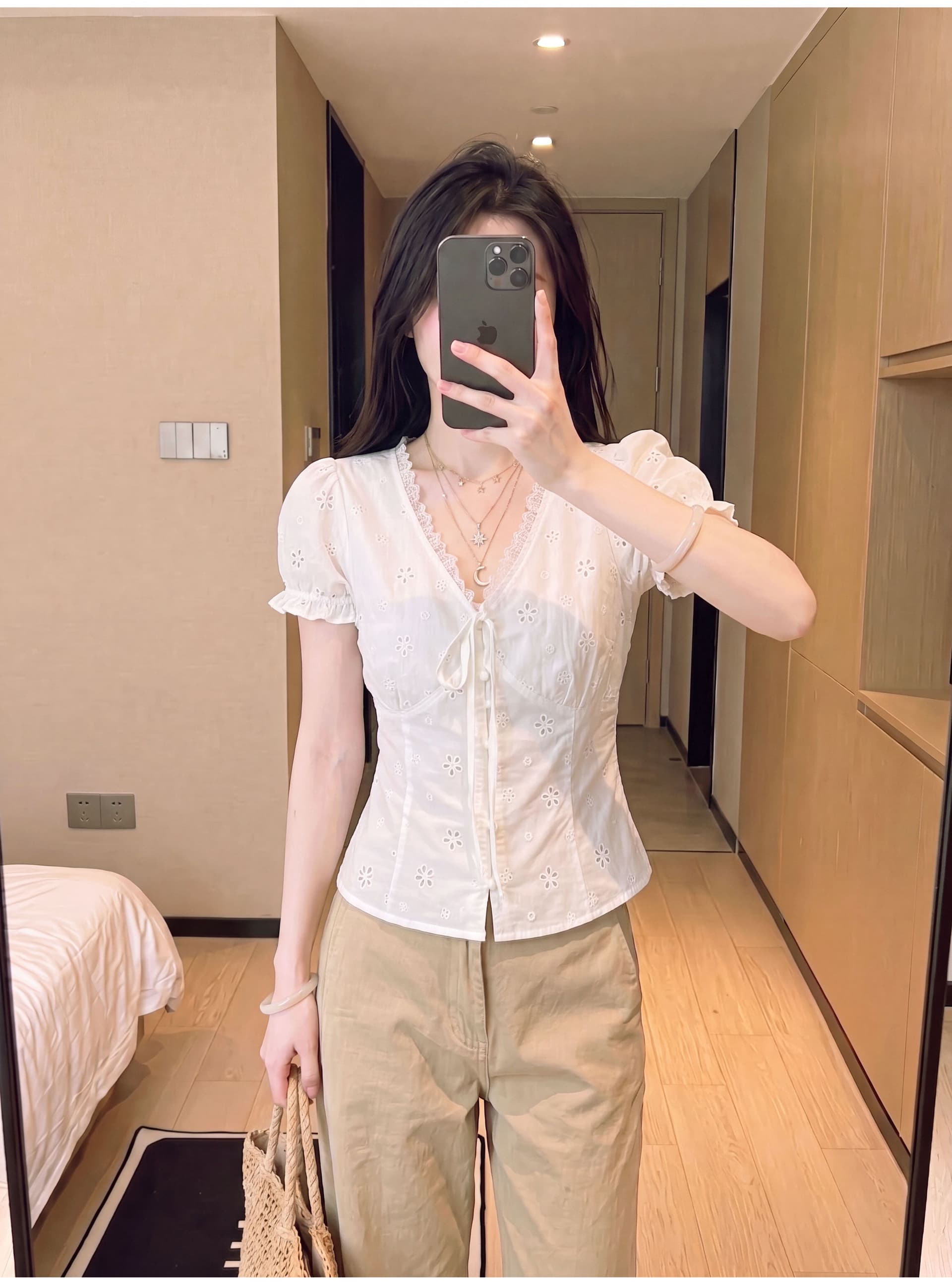 자카드 순면 네리 한 부서 달콤함 레이스 v 칼라 레이스업 꽃무늬 거품 소매 허리 수축 쇼트 스타일 화이트 맨위 상세 이미지 3