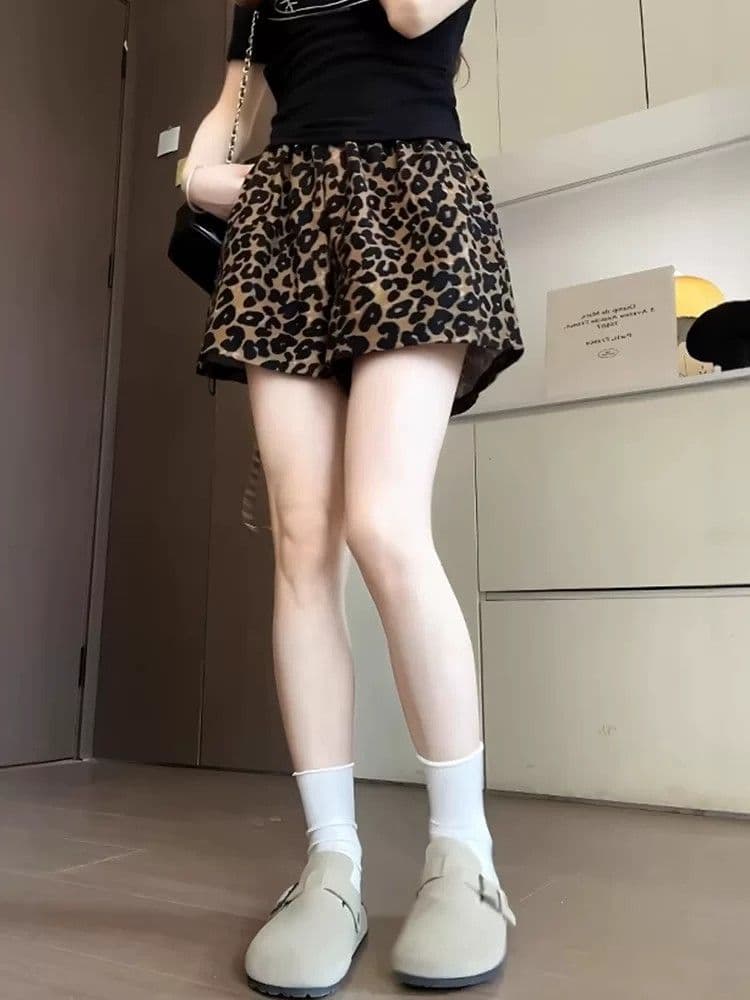 한 부서 레오파드 무늬 반바지 여성 여름 얇은 스타일 2026 새로운 하이웨이스트 외출용 슬림해 보이는 넓은 다리 바지 운동 오부 바지 상세 이미지 7