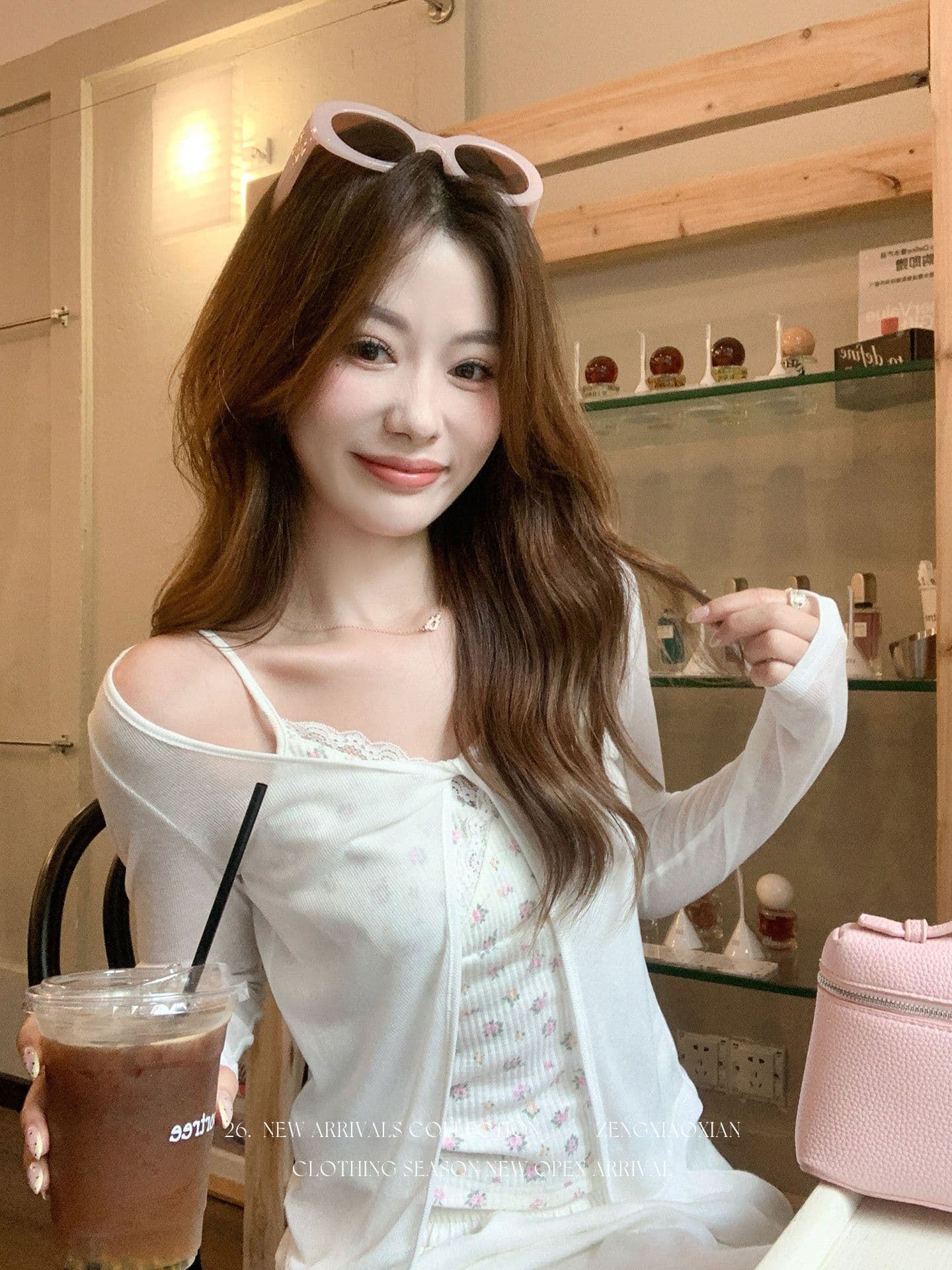 한 부서 화이트 오프숄더 긴팔 티셔츠 여성 여름 착용 가져 가라. 자외선 차단 블라우스 Tulle 맨위 꽃무늬 슬립 투피스 세트 이미지 3
