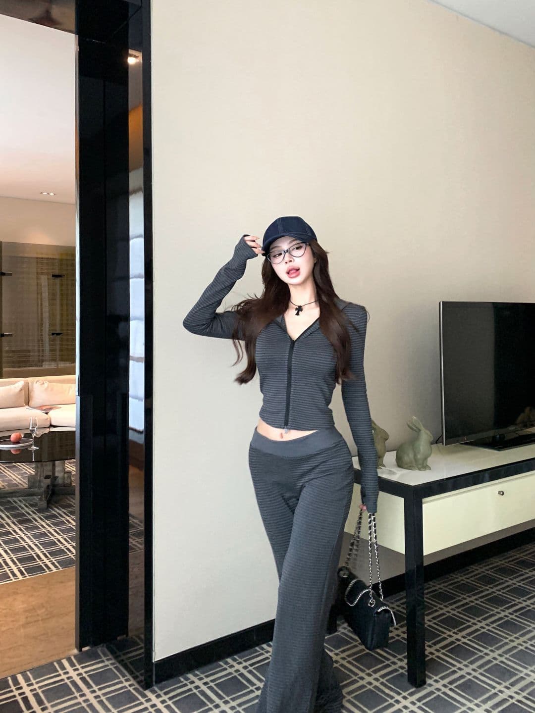 면 컬러 짜임 기사 한 부서 느긋한 바람 가을 캐주얼 세트 여성 후드 스트라이프 후드티 재킷 와이드 레그 팬츠 투피스 세트 상세 이미지 2