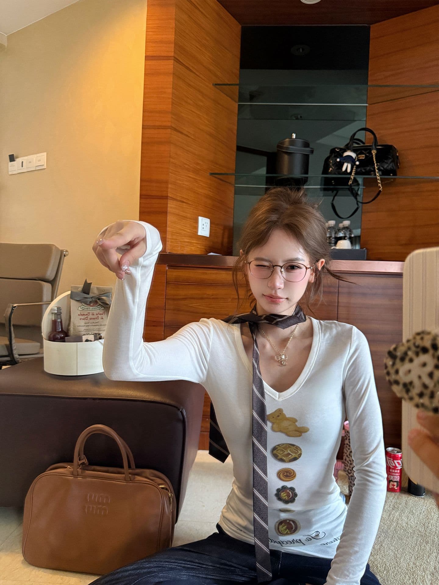 260 그램 사람들 면 이른 가을 순수한 욕망 달콤한 핫걸 몸매 가꾸기 강아지 프린트 V넥 만나는 여성 긍정적 인 어깨 긴팔 티셔츠 맨위